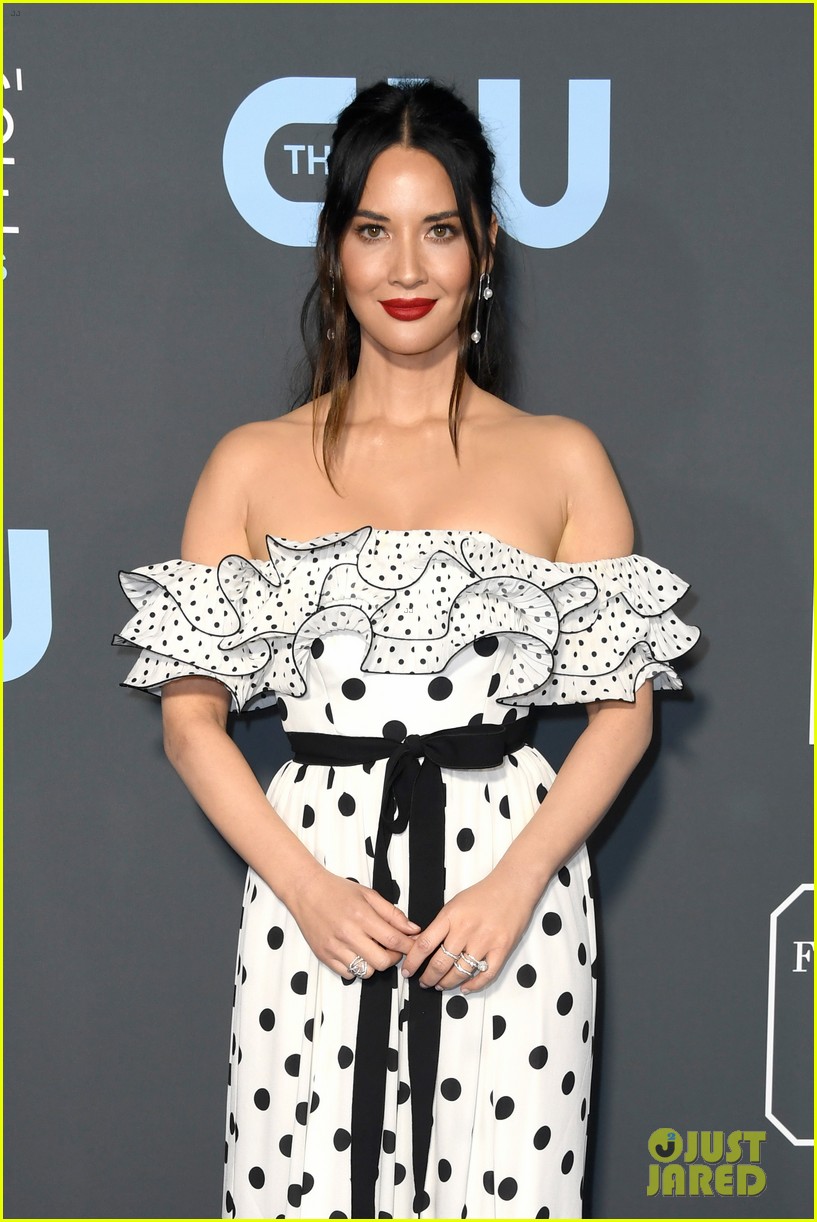 Olivia Munn & America Ferrera Show Their Style at Critics' Choice