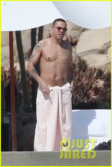 Ashlee Simpson Joins Shirtless Evan Ross On Vacation In Cabo San Lucas Photo 4220253 Ashlee Simpson Bikini Evan Ross Shirtless Pictures Just Jared