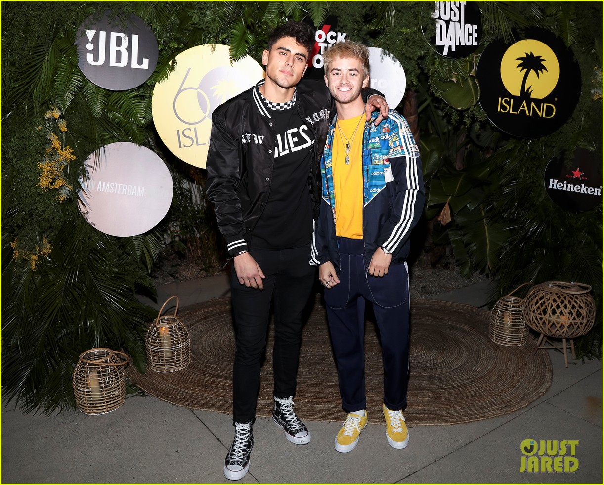 Shawn Mendes Rocks Maroon Suit At Island Records Pre Grammys Event Photo 4235430 2019 Grammys Weekend American Authors Bradley Simpson Dana Williams Jack Jack Jack Gilinski Jack Johnson James Tw Jessie