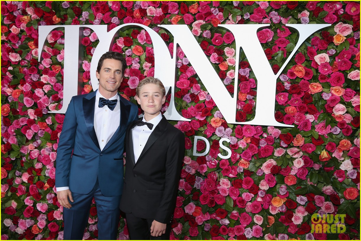 Matt Bomer Shares New Family Photo Featuring His Three Kids!: Photo