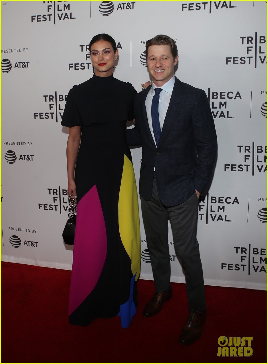 Morena Baccarin & Ben Mckenzie Join Alec & Hilaria Baldwin at 'Framing