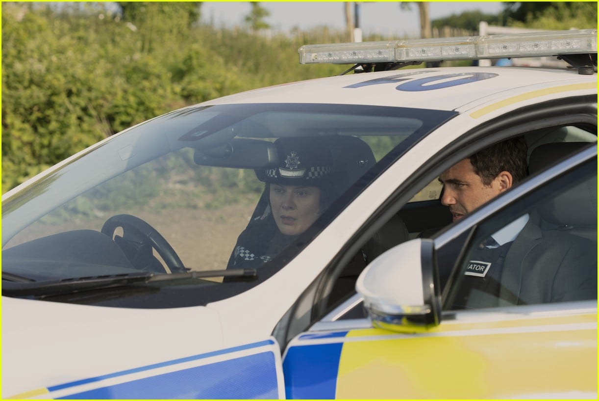 'Black Mirror' Season 5 Trailer Debuts, Celebrity Cast Revealed! Photo