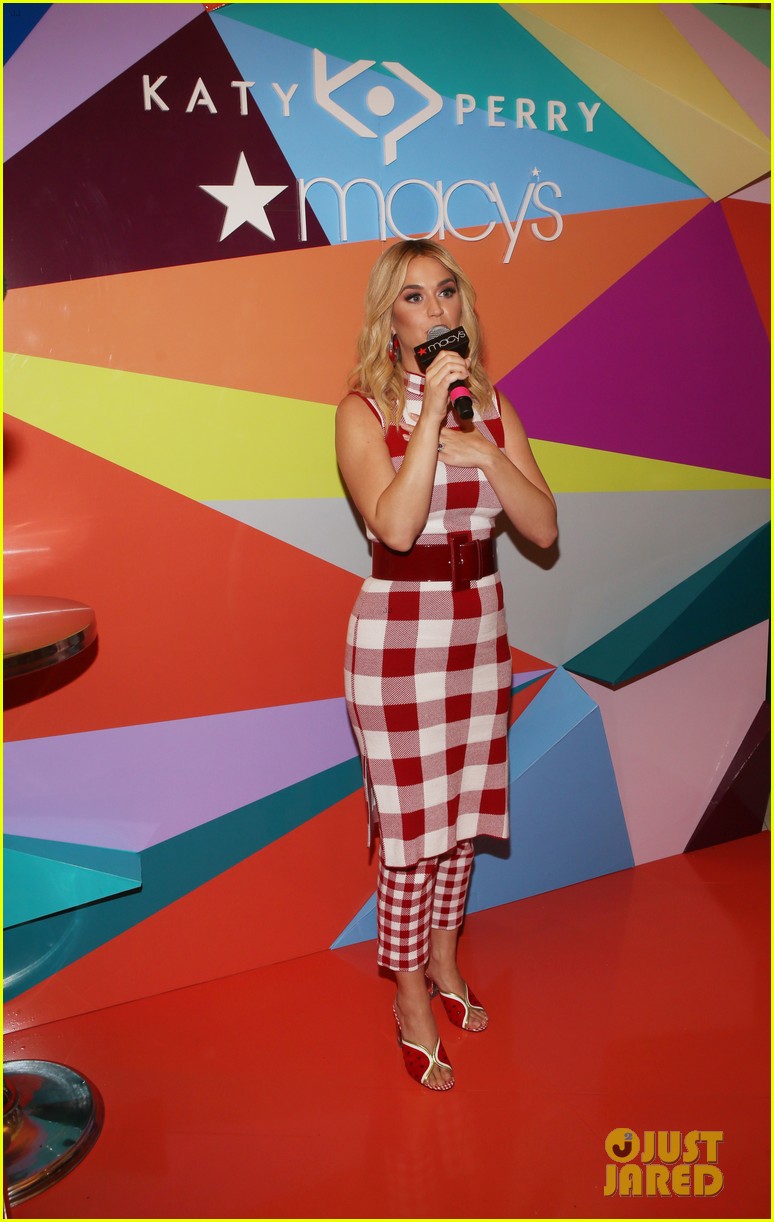 Katy Perry Heads Out for Ice Cream After a Macy's Meet & Greet in NYC