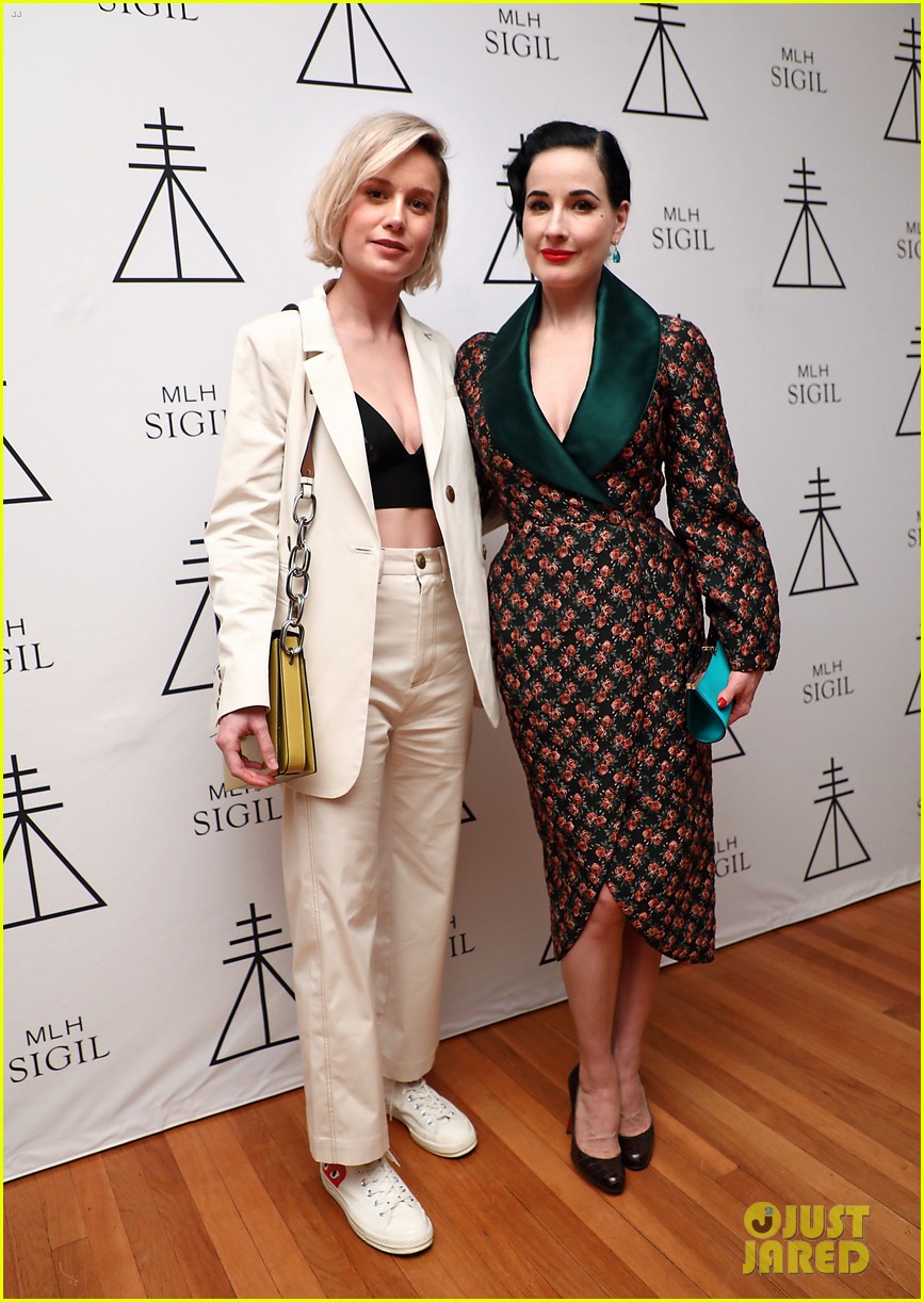 Brie Larson Debuts Short Haircut While Celebrating Her Friend Melinda Lee Holm S Fragrance Launch Photo 4280243 Brie Larson Dita Von Teese Pictures Just Jared