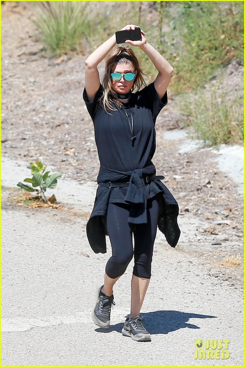 Fergie Goes for Afternoon Hike in Santa Monica: Photo 4328110 | Fergie