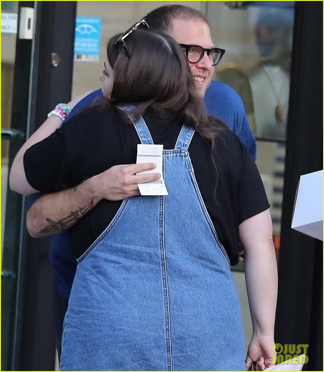Jonah Hill & Sister Beanie Feldstein Get Dinner with Their Parents