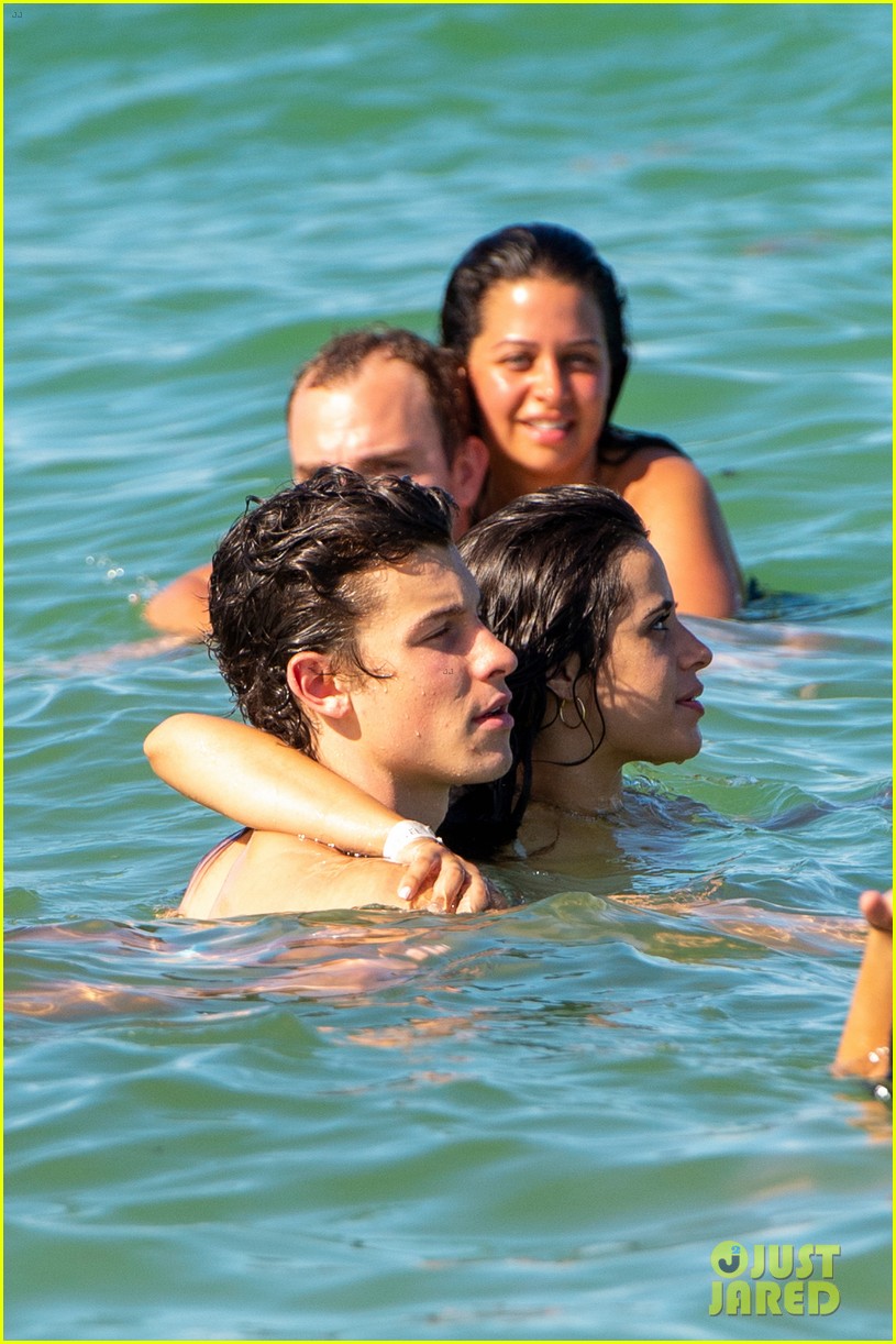 Shawn Mendes & Camila Cabello Kiss at the Beach, Flaunt Hot Bodies in Miami! Photo 4328406