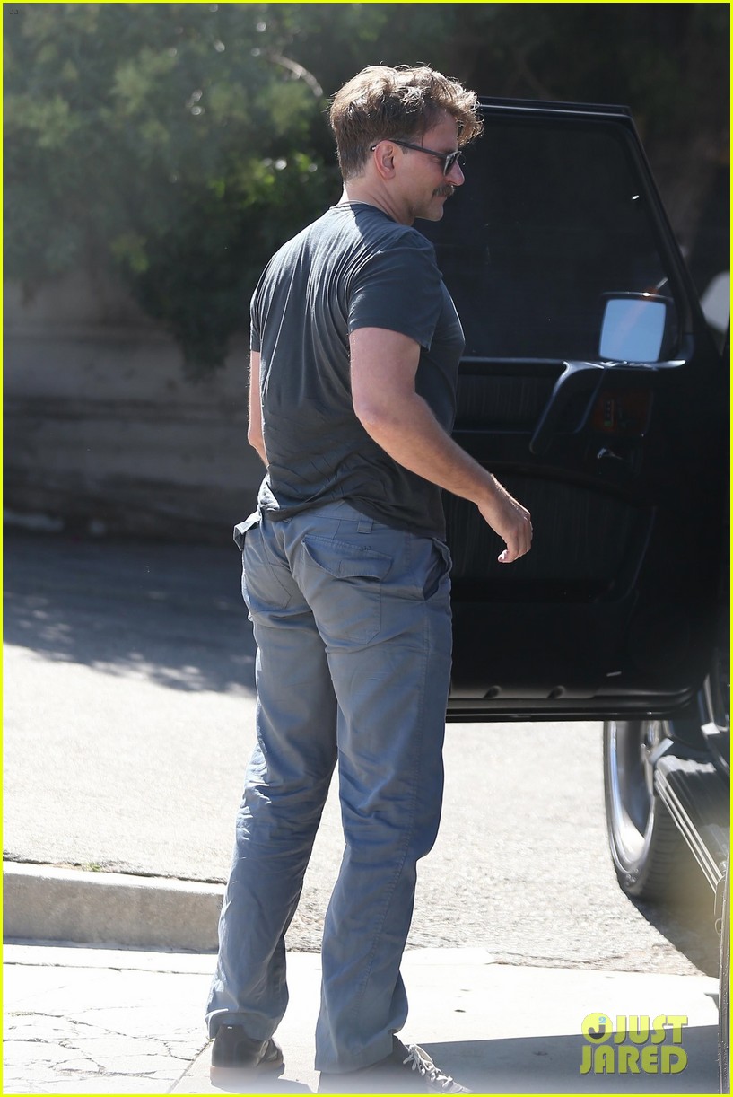 Bradley Cooper Has A New Shorter Haircut Photo 4339507 Bradley Cooper Pictures Just Jared