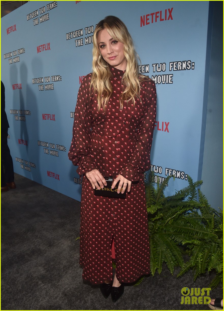 Zach Galifianakis Chrissy Teigen John Legend Premiere Netflix S Between Two Ferns Photo 4353994 Adam Scott Chrissy Teigen John Legend Jon Hamm Kaley Cuoco Lauren Lapkus Ted Sarandos Zach Galifianakis Pictures