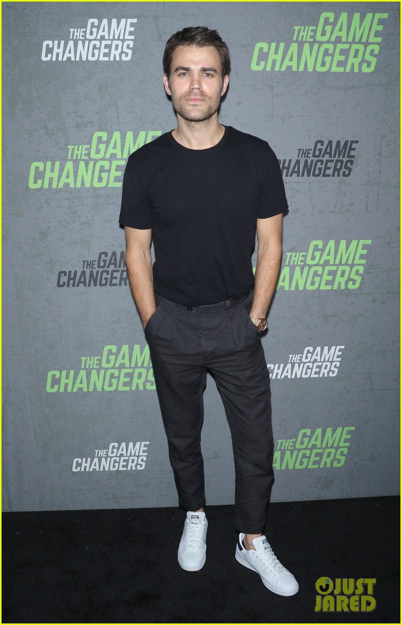 Serena Williams Supports Husband Alexis Ohanian At Game Changers Premiere Photo 4349737 Adrian Grenier Edie Falco Husband Alexis Ohanian Jon Stewart Mehmet Oz Paul Wesley Serena Williams Pictures Just Jared