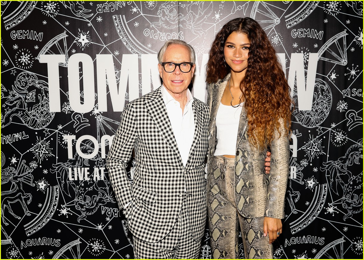 Zendaya's 'Euphoria' Co-Stars Support Her at NYFW Show!: Photo 4349108