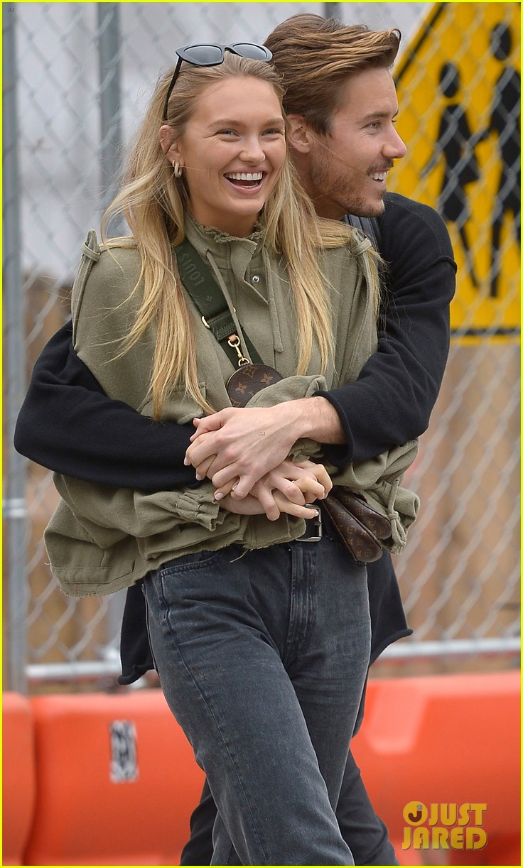 43+ Romee Strijd And Laurens Van Leeuwen Love Story Gif