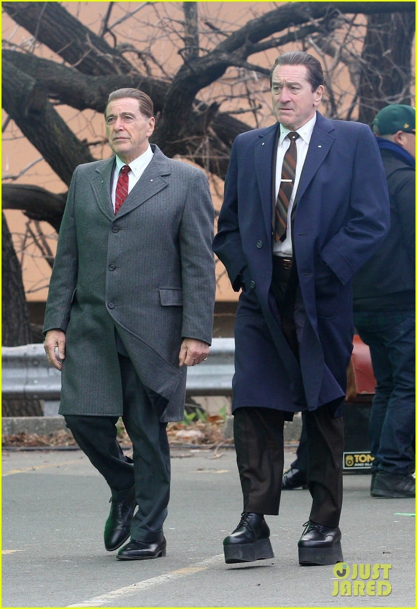 Here&rsquo;s How Robert De Niro Looks So Tall in &lsquo;The Irishman&rsquo;: Photo