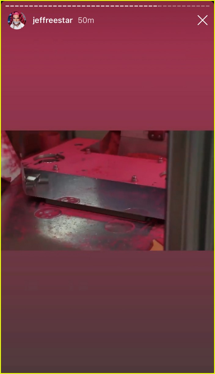 Jeffree Star Addresses Ribbon Fiber Issue With Conspiracy Palette Photo 4391955 Jeffree Star Pictures Just Jared