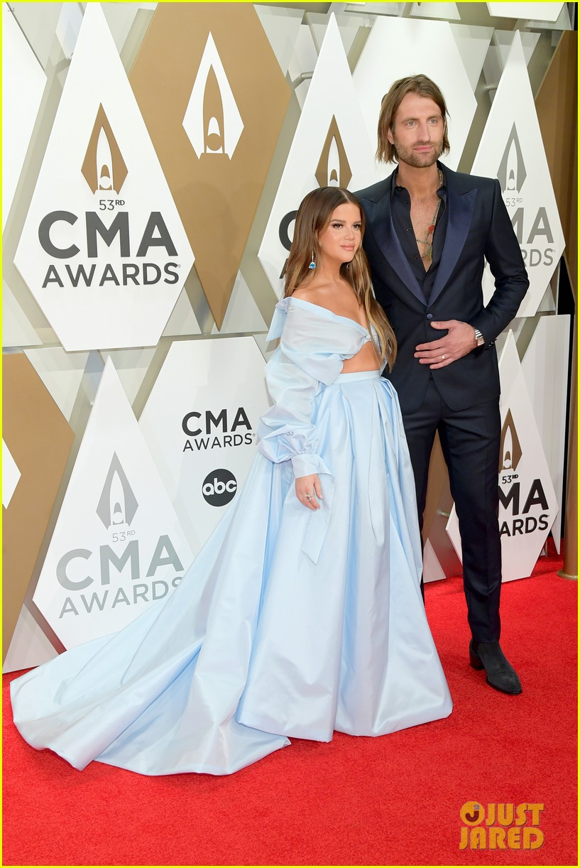 Pregnant Maren Morris Stuns in Blue TwoPiece Gown at CMA Awards 2019