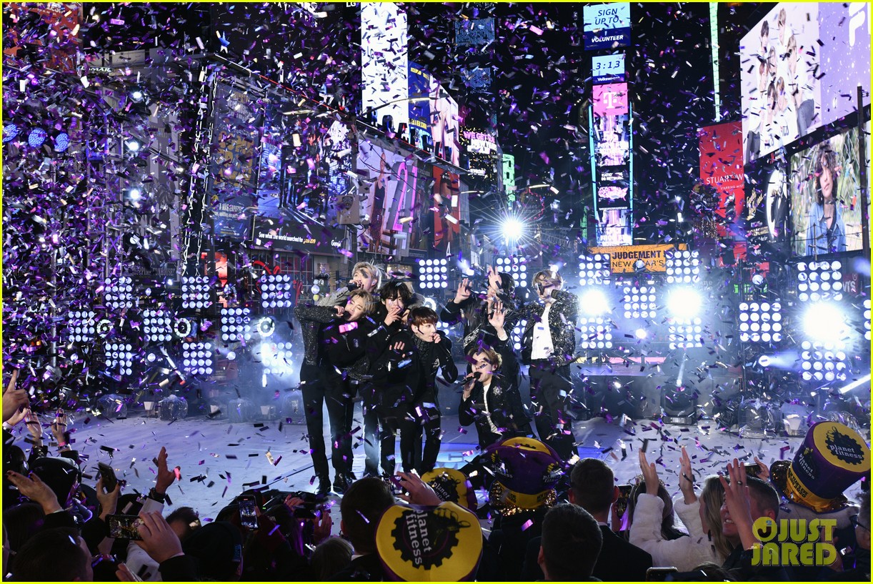 BTS Rule The Stage on 'New Year's Rockin' Eve 2020'!: Photo 4407748