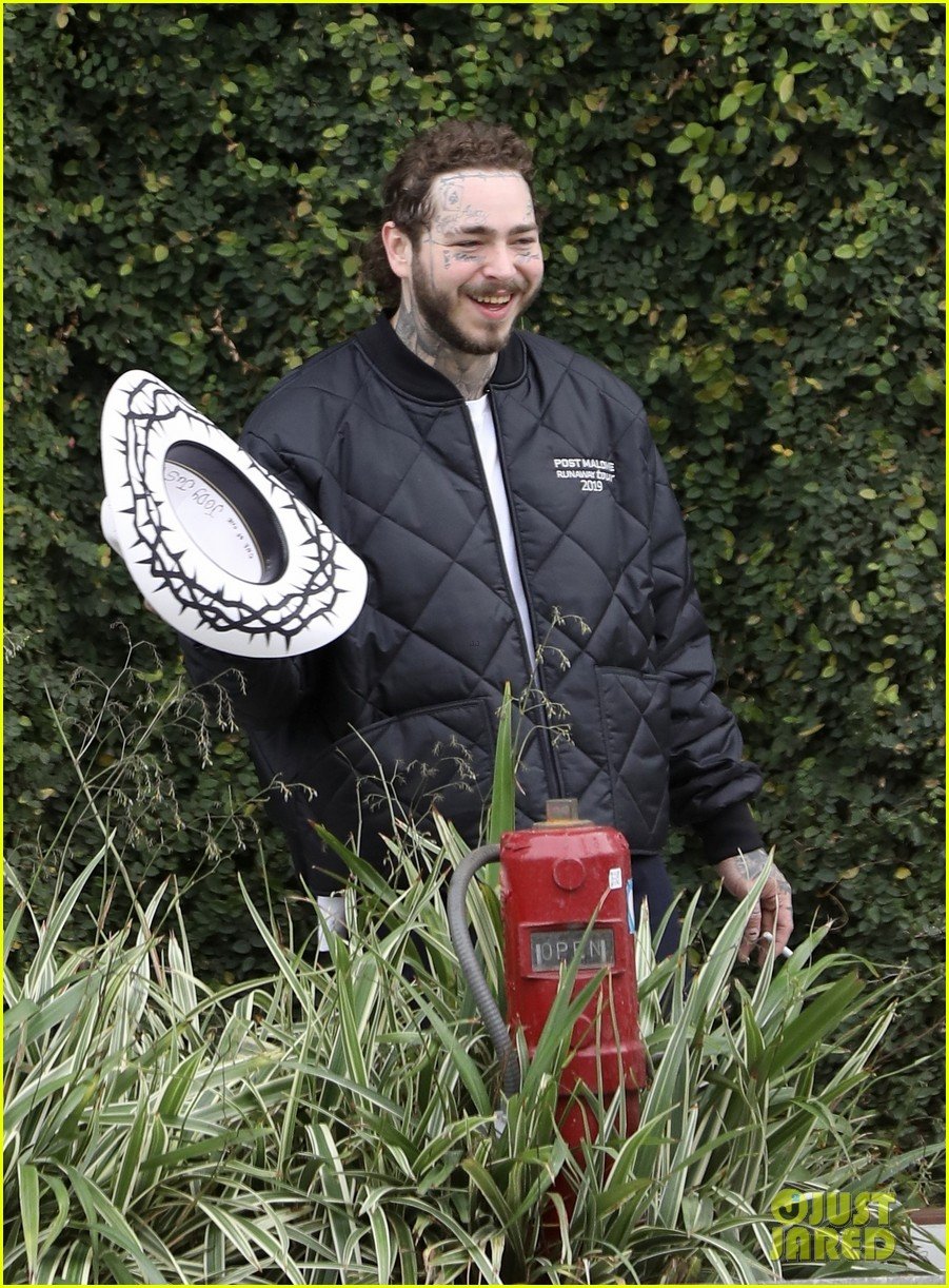 Post Malone Rocks a Cowboy Hat While Shopping in West Hollywood Photo