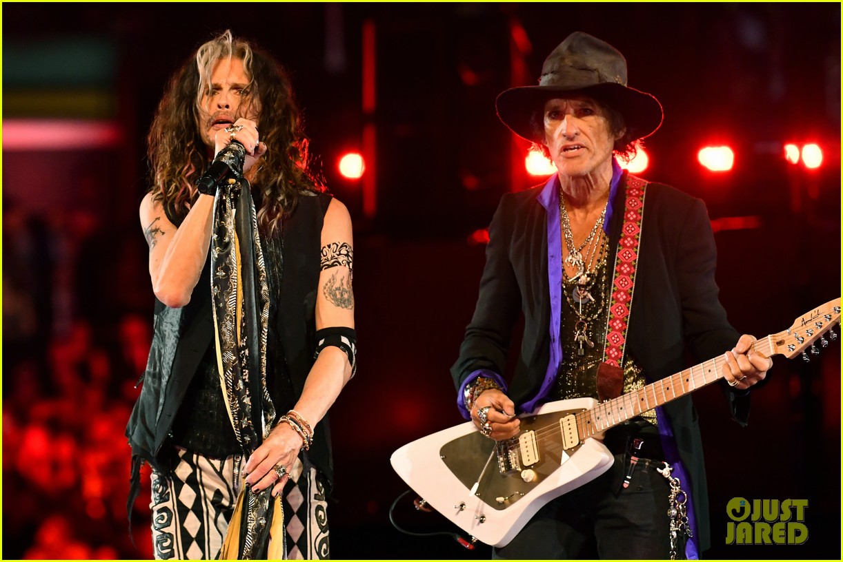 Aerosmith & RunDMC Perform Together at the Grammys 2020 Photo 4424046