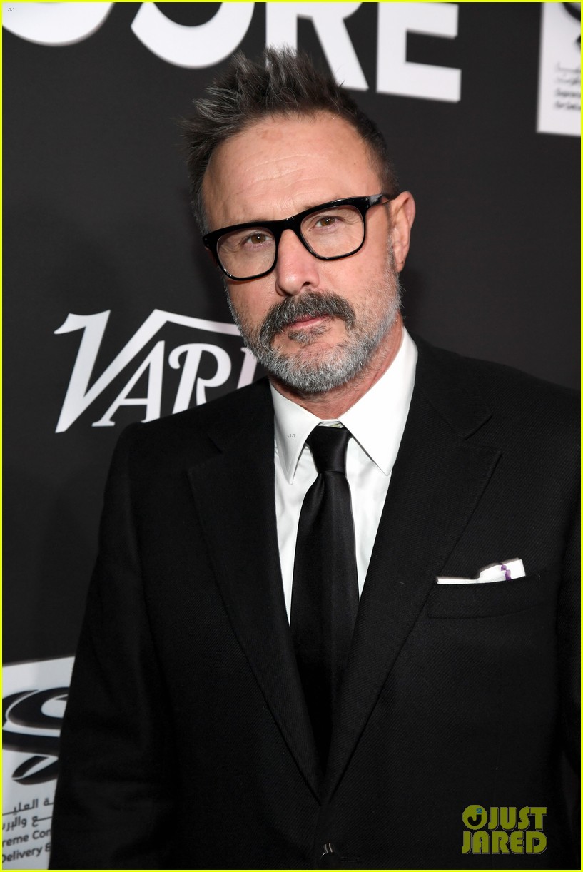 Leonardo DiCaprio, Julia Roberts & More Support Sean Penn at Core Gala