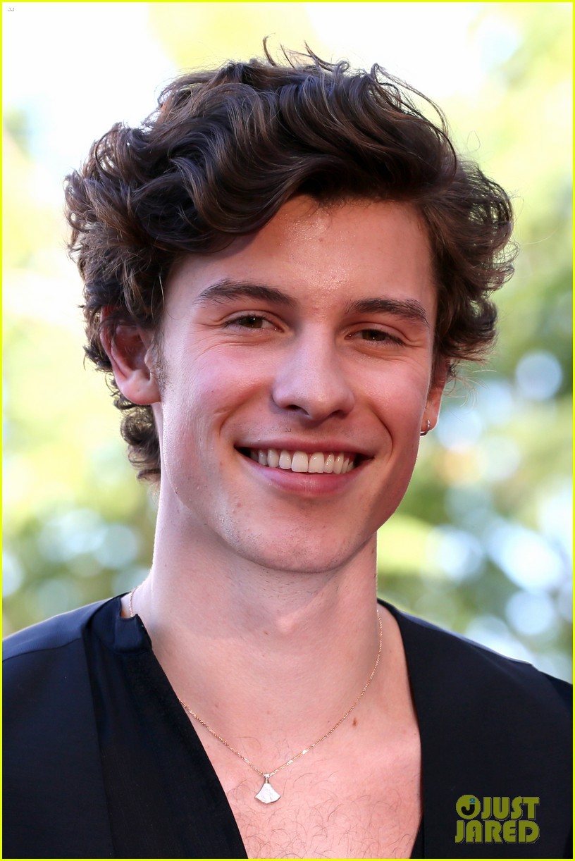 Justin Bieber Shawn Mendes More Attend Lucian Grainge S Hollywood Walk Of Fame Ceremony Photo 4420728 Beck Hailee Steinfeld Justin Bieber Lionel Richie Lucian Grainge Sam Smith Scooter Braun Shawn Mendes