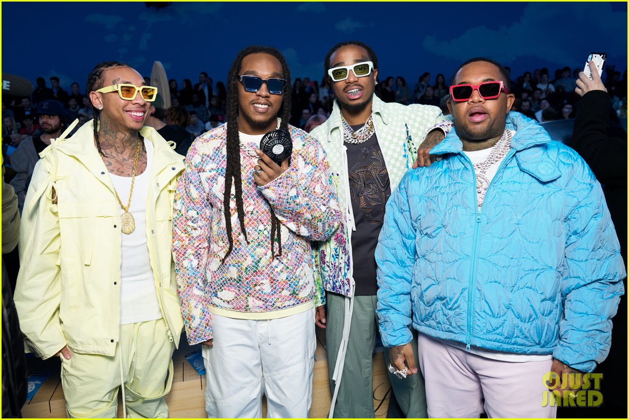 Bella Hadid Shows Off Lots of Skin at Louis Vuitton Show!: Photo