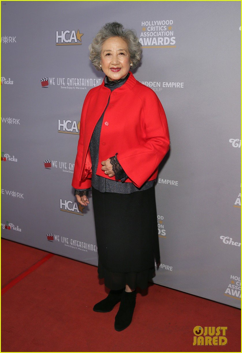 'Booksmart' Stars Win Big at Hollywood Critics Association Awards 2020