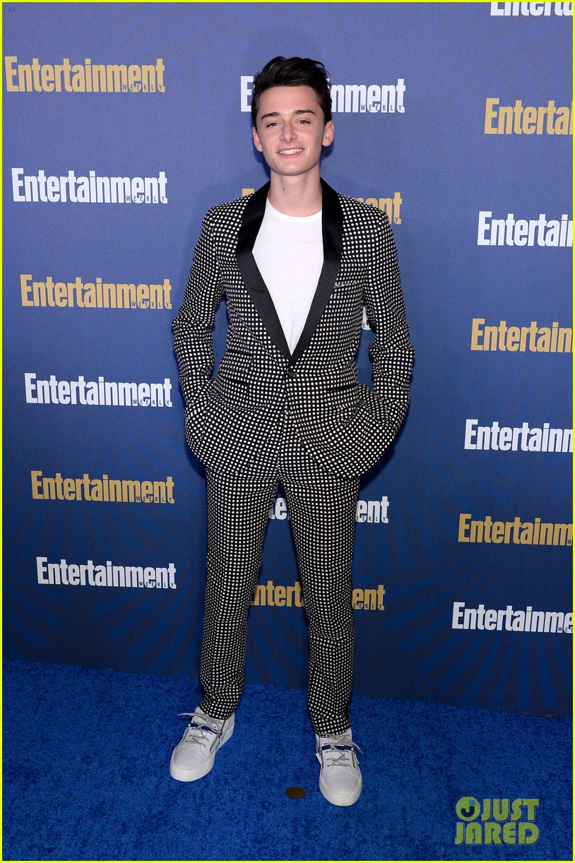 Charlie Heaton, Natalia Dyer & 'Stranger Things' Cast Attend