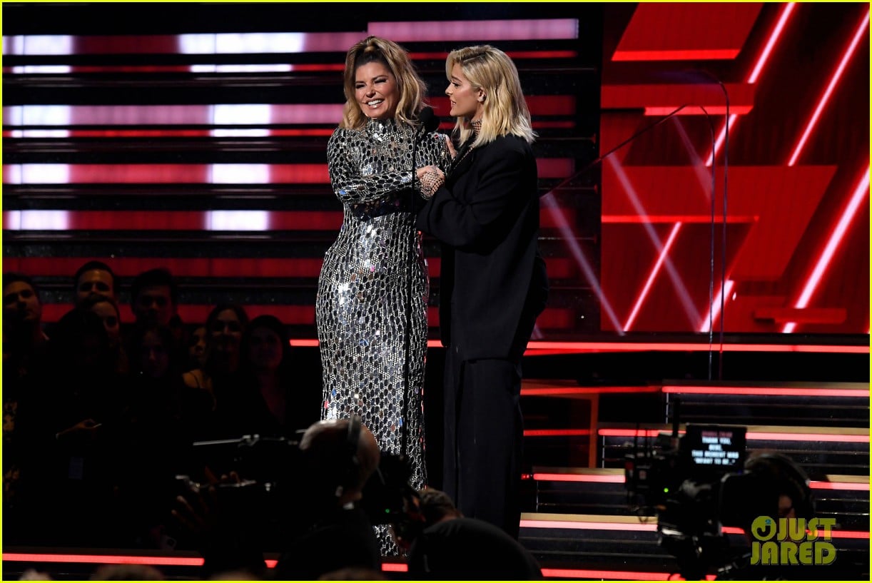 Shania Twain Sparkles in Silver in Second Grammys 2020 Dress Photo