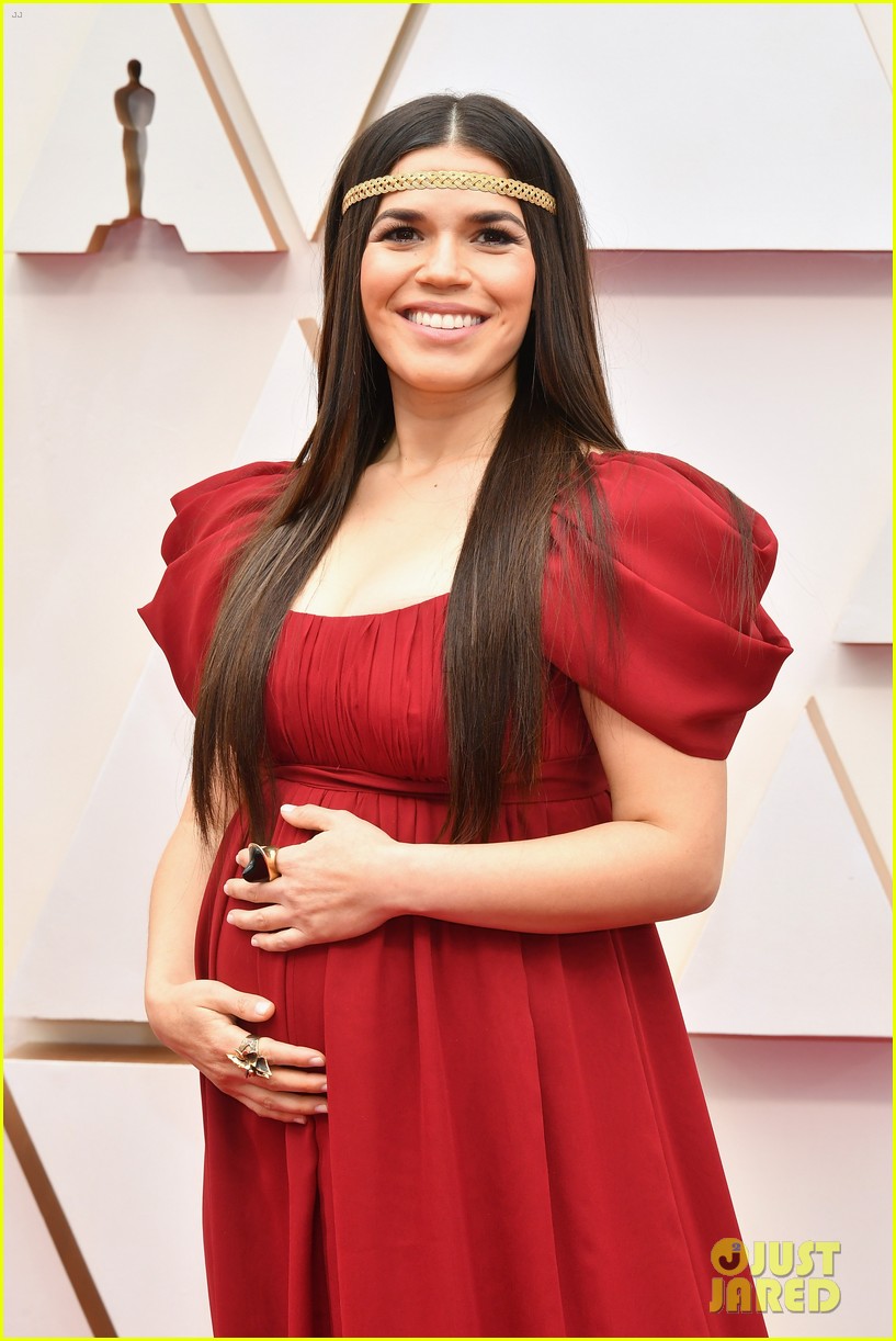 America Ferrera Cradles Baby Bump at Oscars 2020: Photo 4433491 | 2020