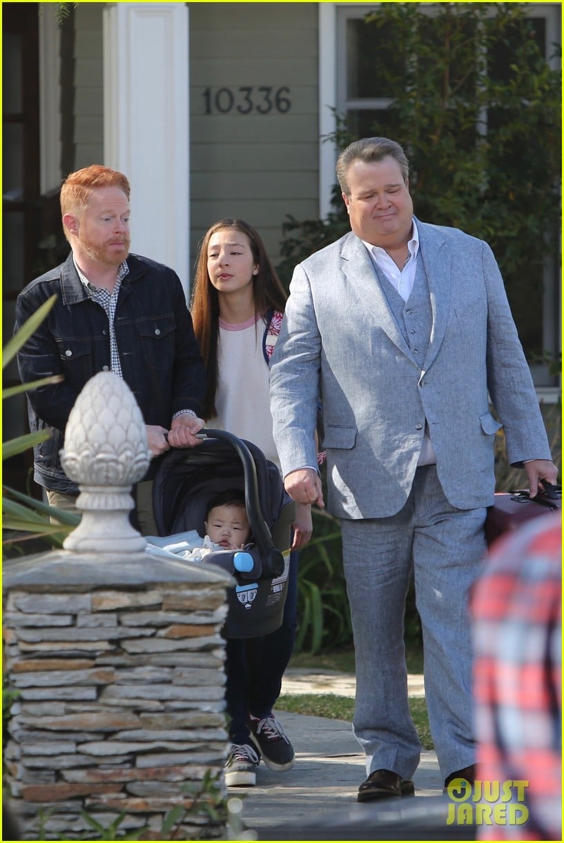 These 'Modern Family' Set Pics Reveal Huge Spoiler! Photo 4441492