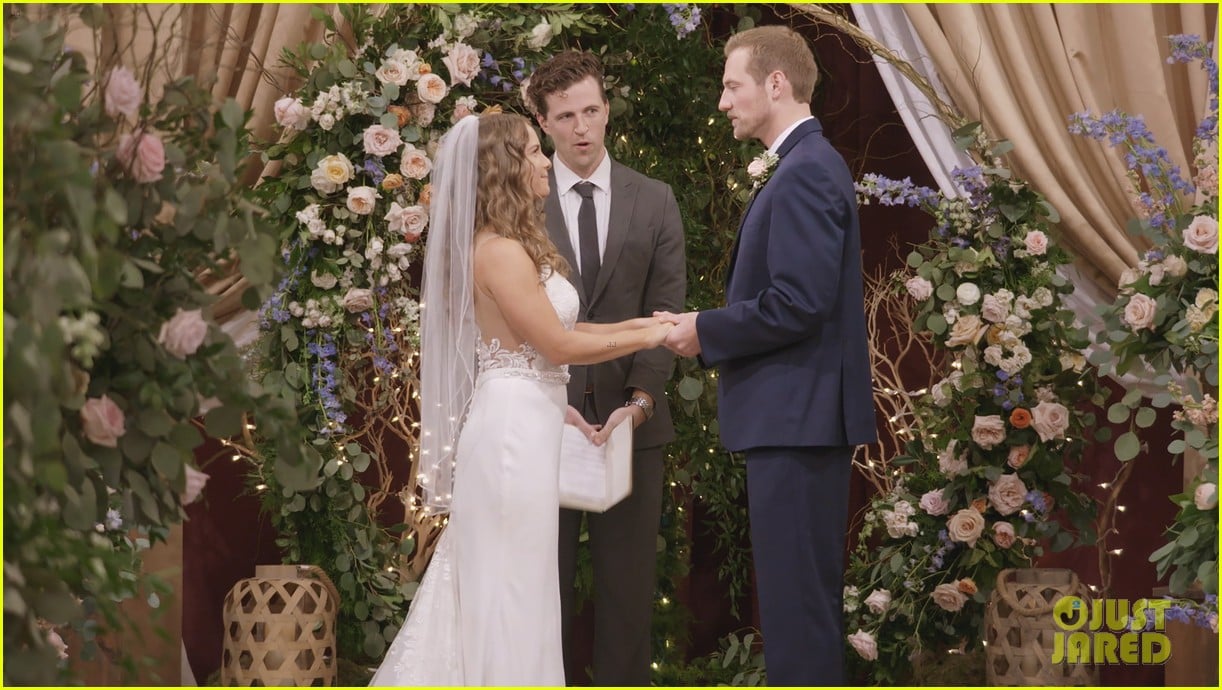 Netflix Reveals Just Who Paid For The 'Love Is Blind' Weddings Photo