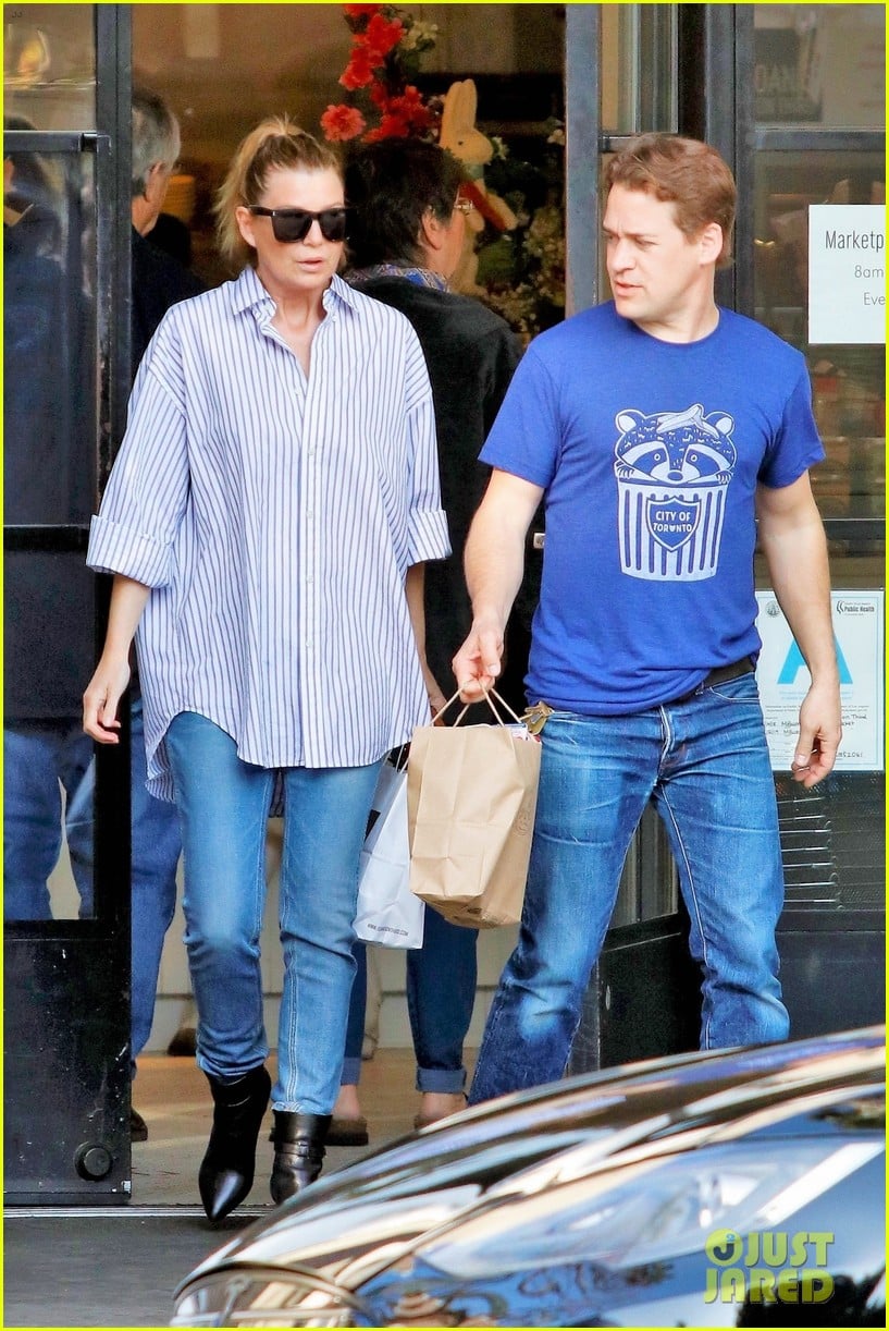 Ellen Pompeo & TR Knight Reunite After Alex Karev's Final Episode of