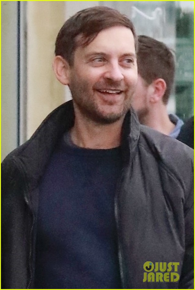 Tobey Maguire & Girlfriend Tatiana Dieteman Can't Stop Laughing During Afternoon Outing!: Photo ...