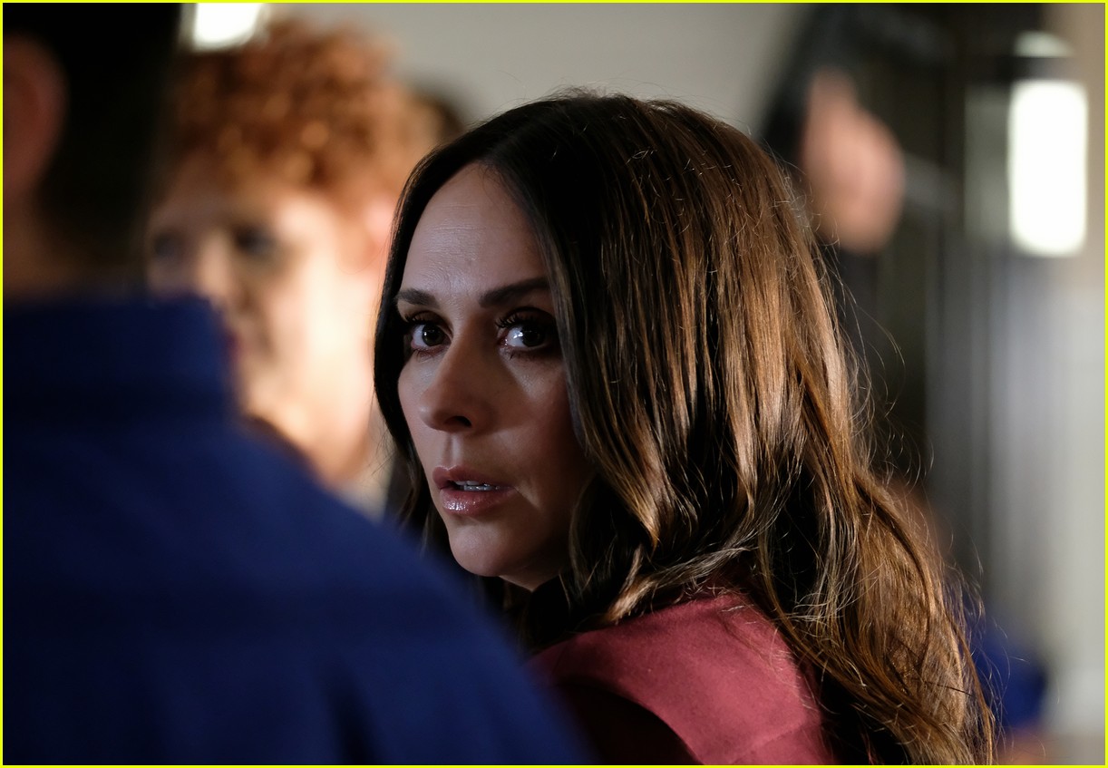 Jennifer Love Hewitt Teases What's to Come for Maddie & Chimney After