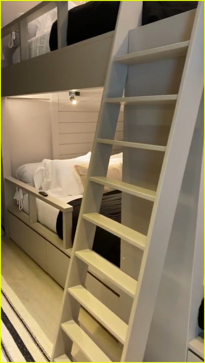 Kylie Jenner Shows Fans the 'Best Room' In Her Home!: Photo 4453989