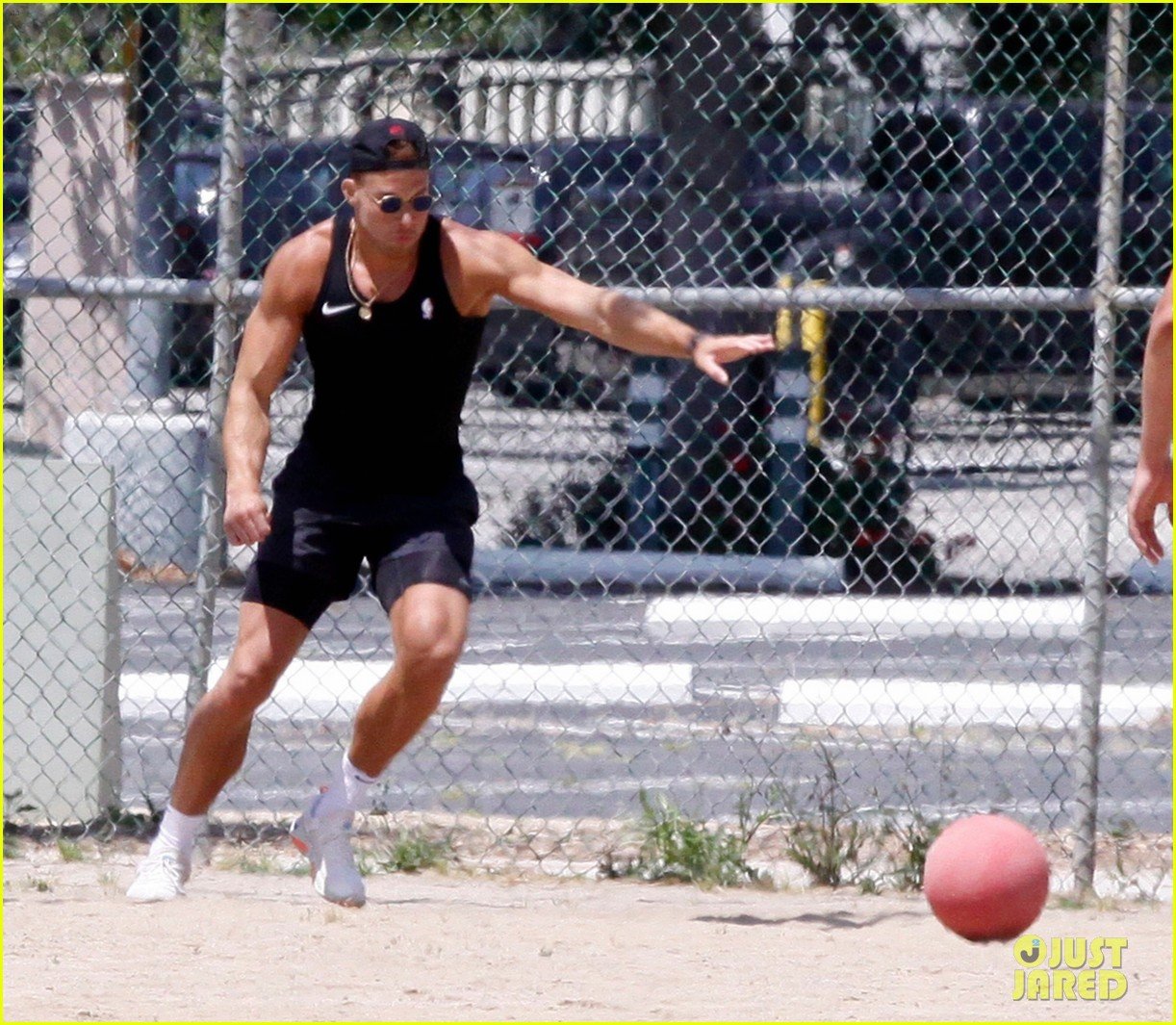 Blake Griffin Plays Kickball Game With Chandler Parsons & Friends in LA