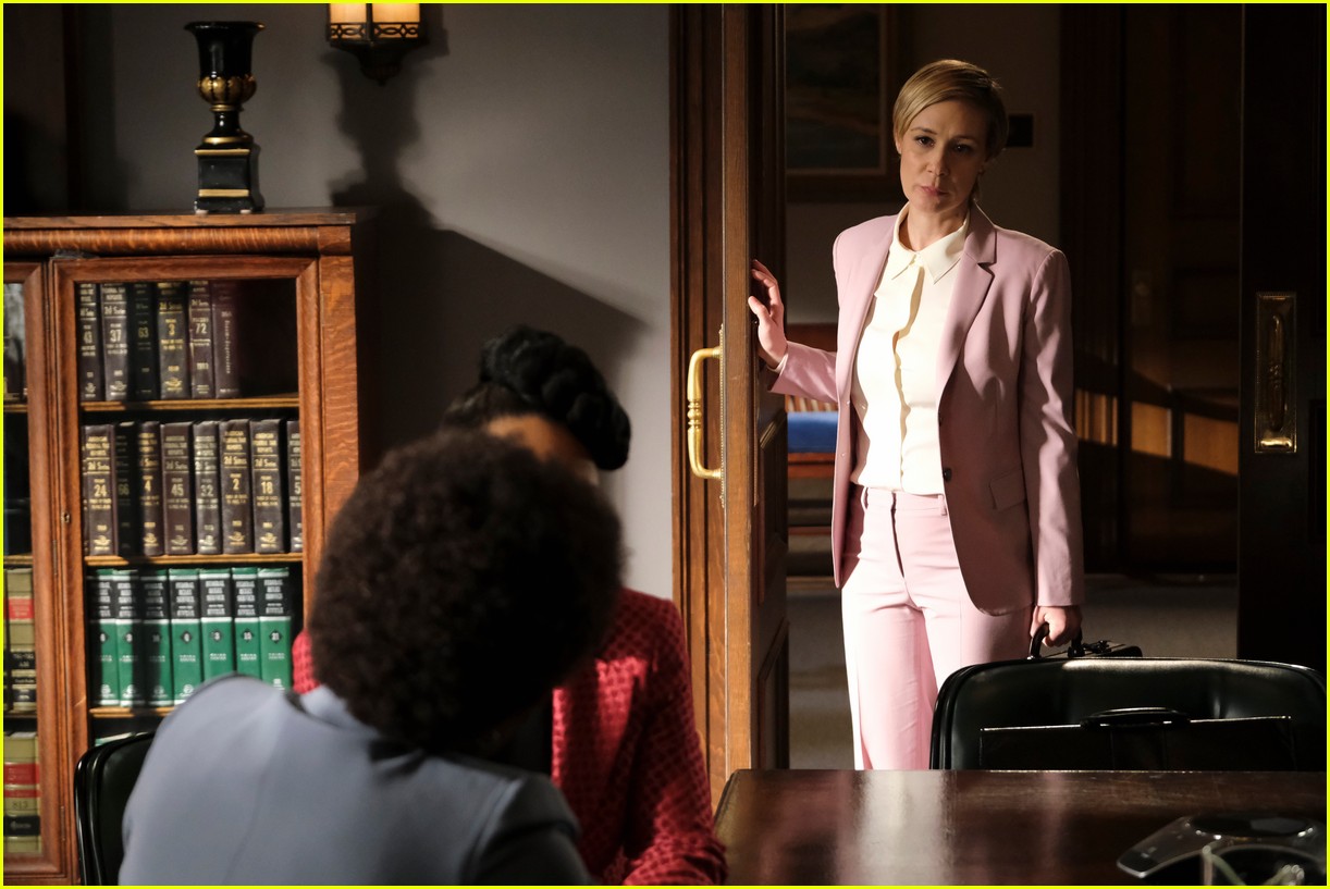 'How to Get Away With Murder' Finale Spoilers Who Died? Is Wes Really Alive? Photo 4459282 'How to Get Away With Murder' Finale Spoilers Who Died? Is Wes Really Alive? Photo 4459282