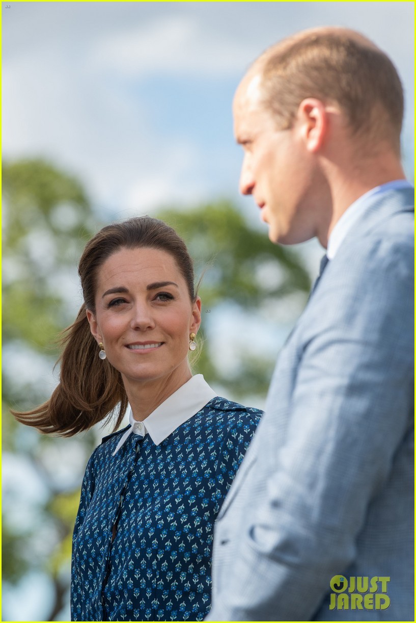 Prince William & Kate Middleton Host A Tea Party To Celebrate NHS's