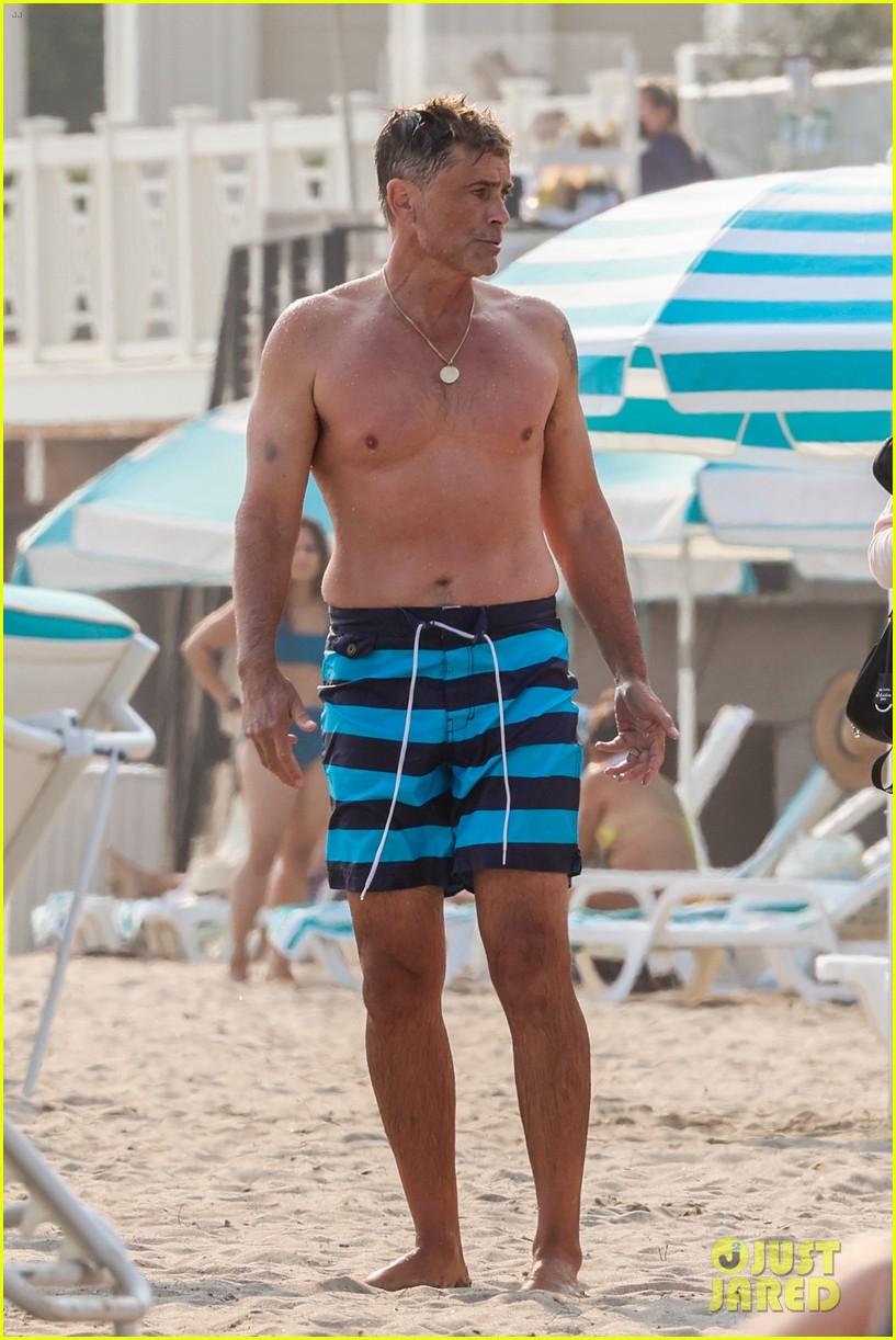 Rob Lowe Shows Off Fit Shirtless Figure at the Beach