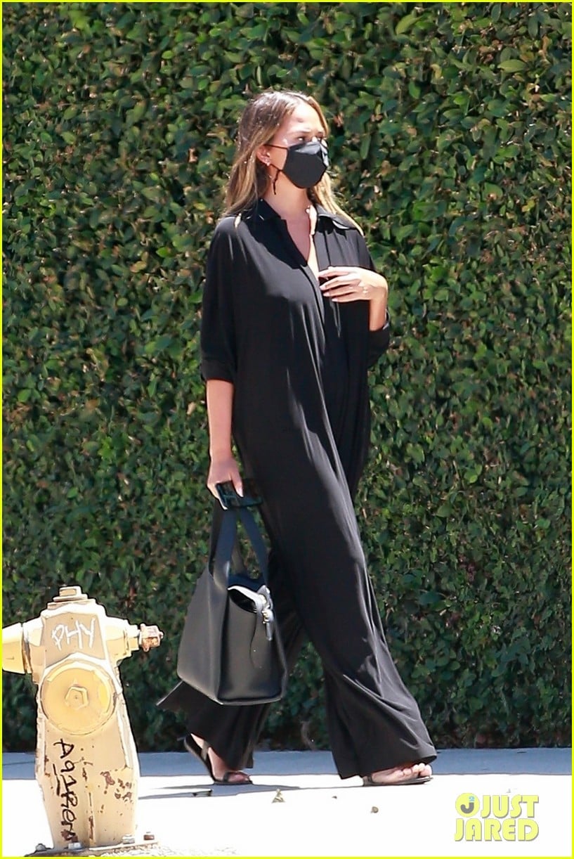Chrissy Teigen Rocks Black Jumpsuit While Running Errands Photo 4473041 Chrissy Teigen Pictures Just Jared