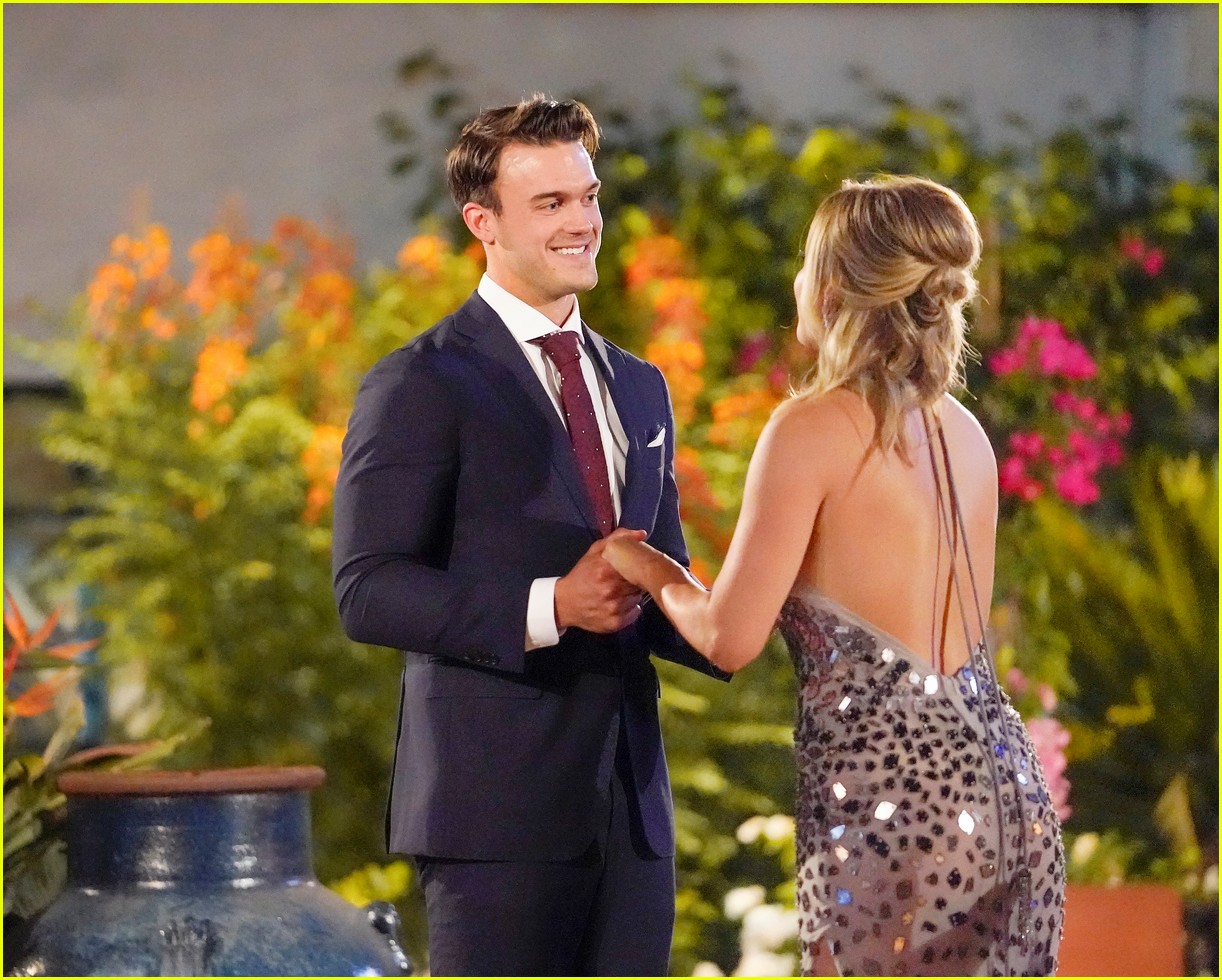 'The Bachelorette' 2020 See Over 80 Photos from Clare Crawley's Season