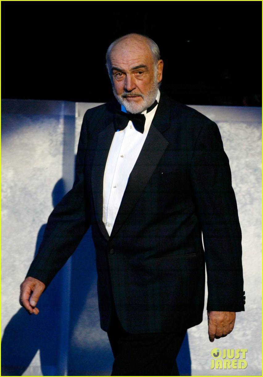 Sean Connery Dead Iconic James Bond Actor Dies at 90 Photo 4496653