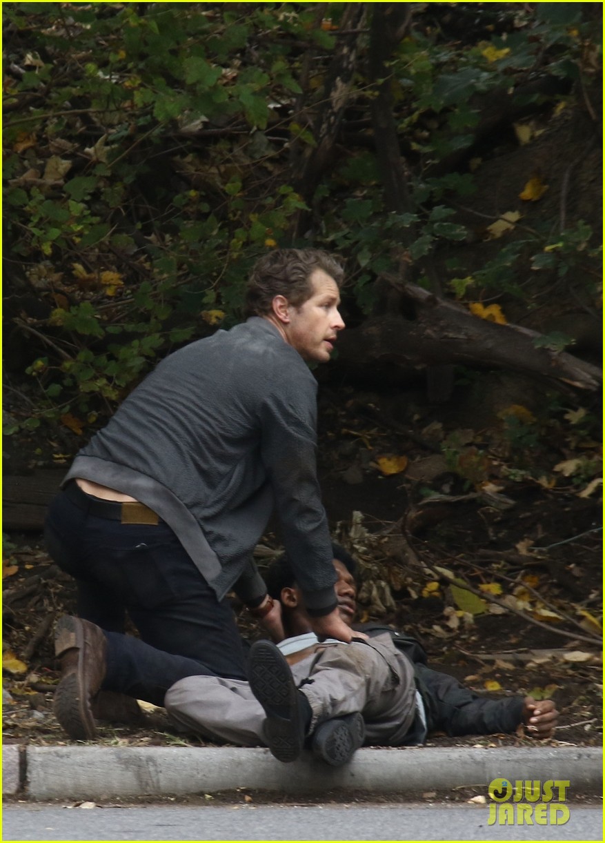 Films Et Séries Tv Avec Joshua Dallas Josh Dallas Spends the Day Filming 'Manifest' Season Three in Upstate