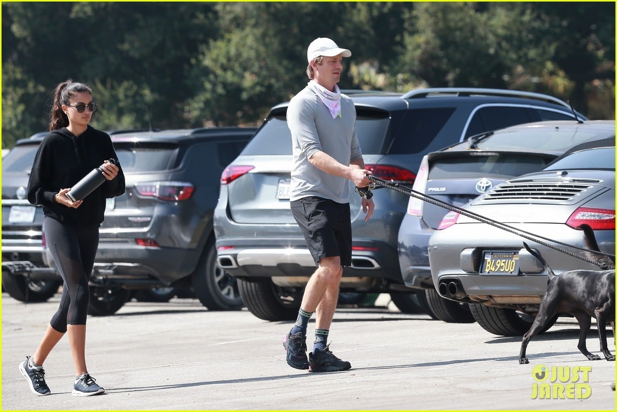 Joel Kinnaman Ex Girlfriend . Joel Kinnaman Bares His Abs on Hike with Girlfriend Kelly ...