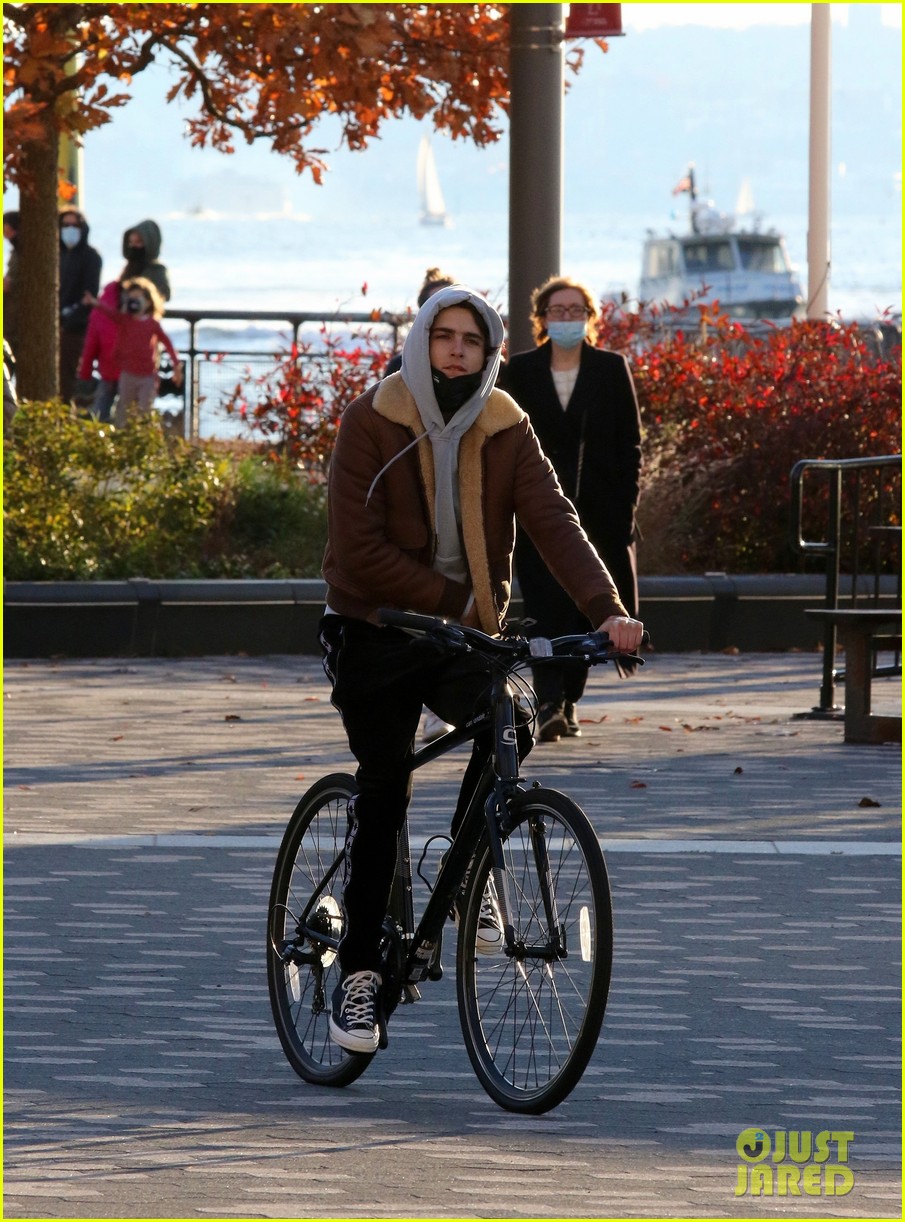 Timothee Chalamet Goes for a Solo Saturday Bike Ride in NYC: Photo