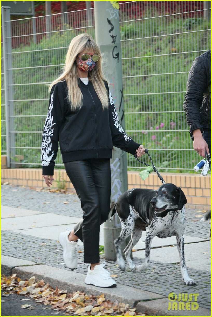 Heidi Klum Enjoys a Stroll Around Berlin With Her Dogs