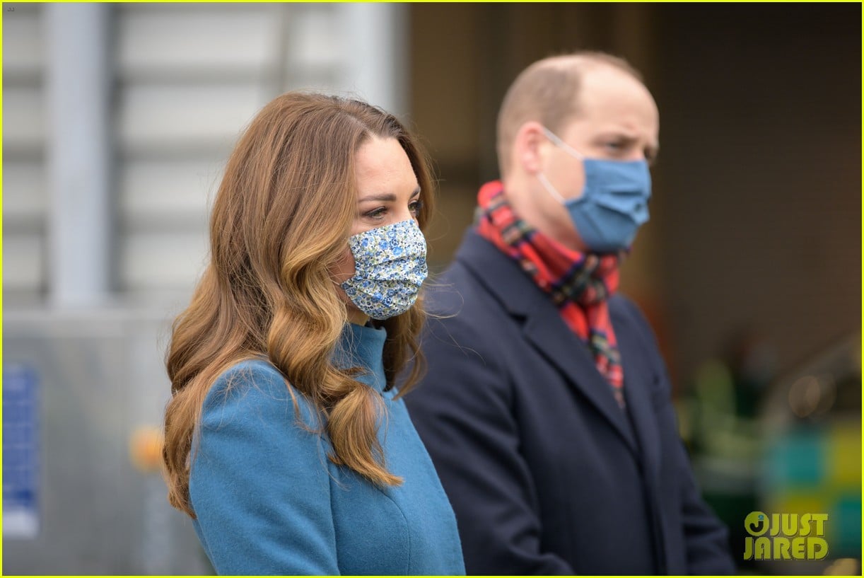 Prince William & Kate Middleton Have to Sleep in Separate Beds on Their