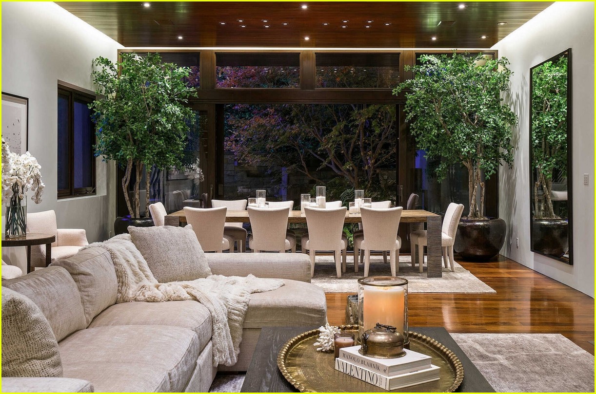 Look Inside Matt Damon's L.A. Mansion, Which He's Selling for 21