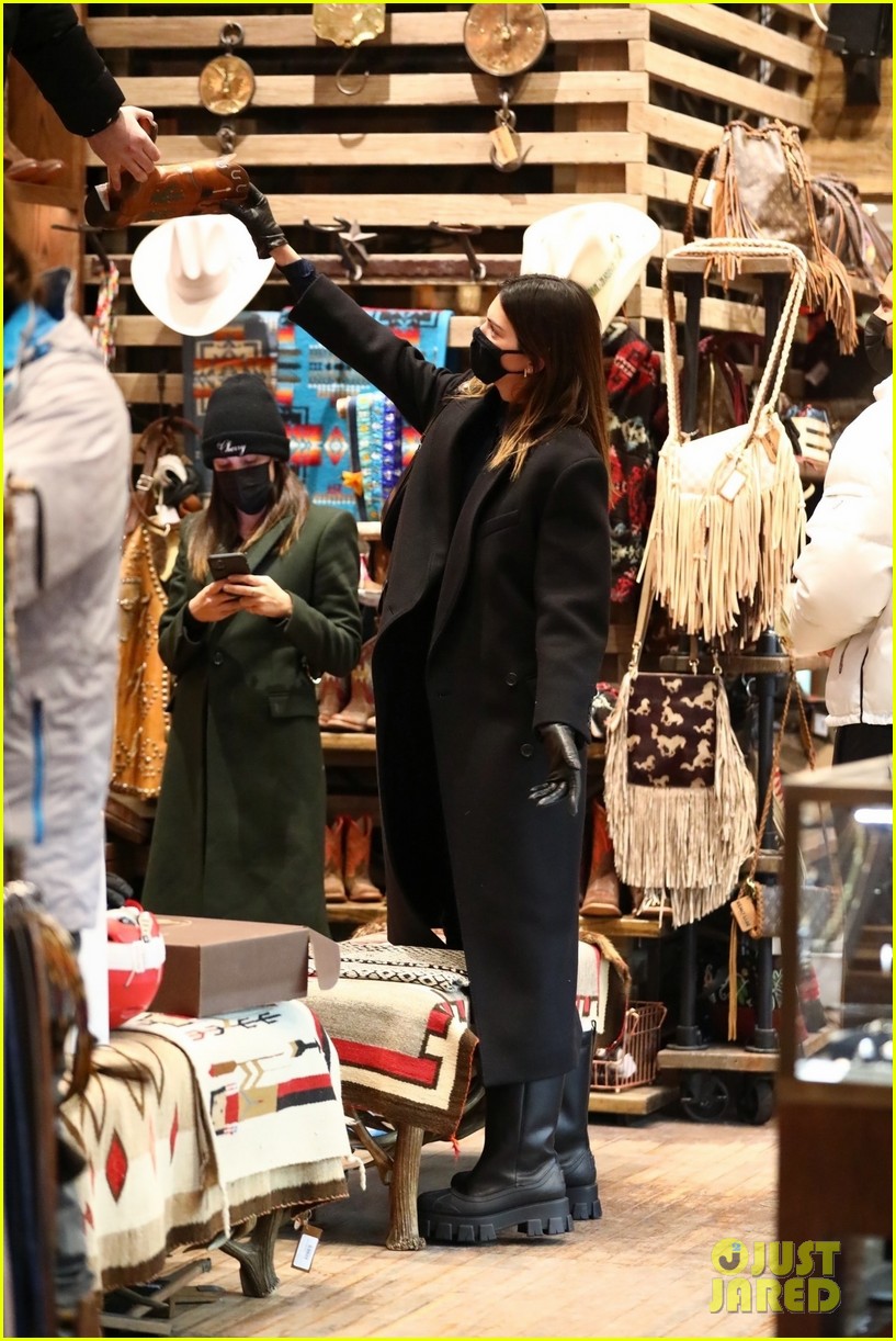 Kendall Jenner Stops By Marijuana Dispensary While Prepping for New