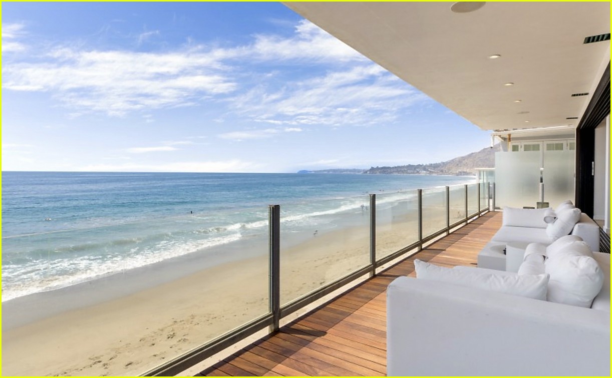 Matthew Perry Sells Malibu Beach House for $13 Million - Look Inside